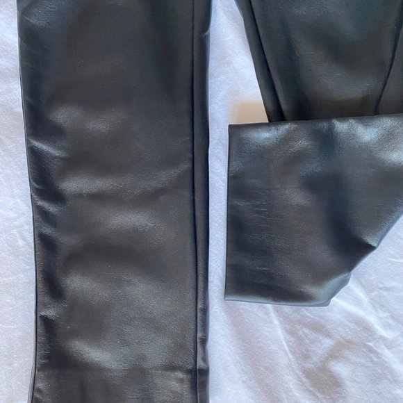 Vegan Leather high tied Wilfred/Babaton pant Size 2 - Picture 3 of 6